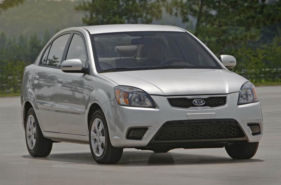  Kia Rio 2010 года  (фото 19 из 21)